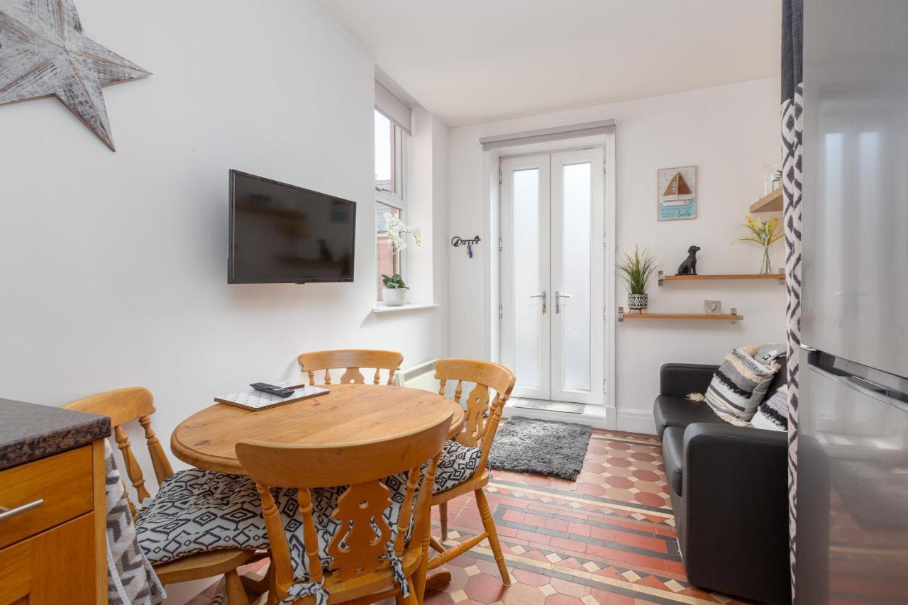 Charles Alexander Short Stay - Clifton Drive Beach Retreat Lytham St Annes Eksteriør billede